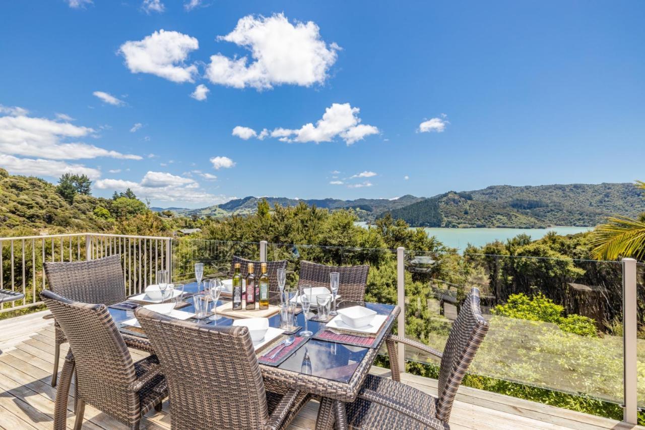 Harbour View Villa Whangaroa Exteriör bild